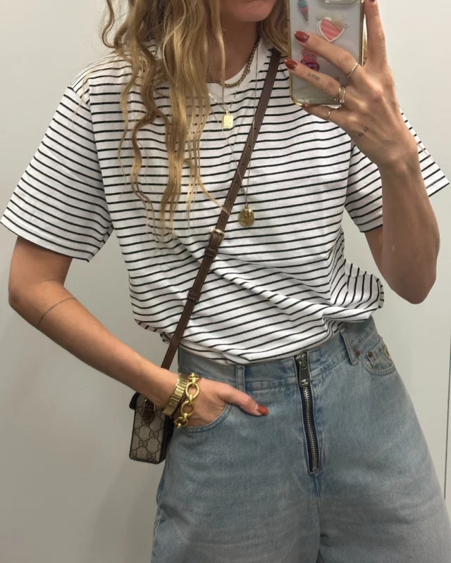Black white stripes t-shirt 🖤🤍

Tanja's fave! Bold stripes, relaxed fit, and made from 100% recycled textiles.

📸 @tanjakvl